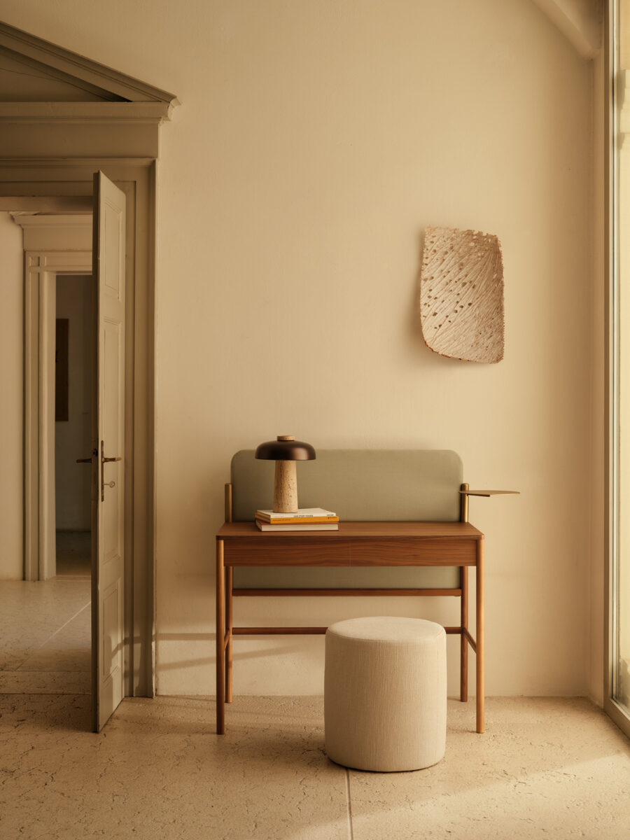 Bolzan Letti Flag beauty desk