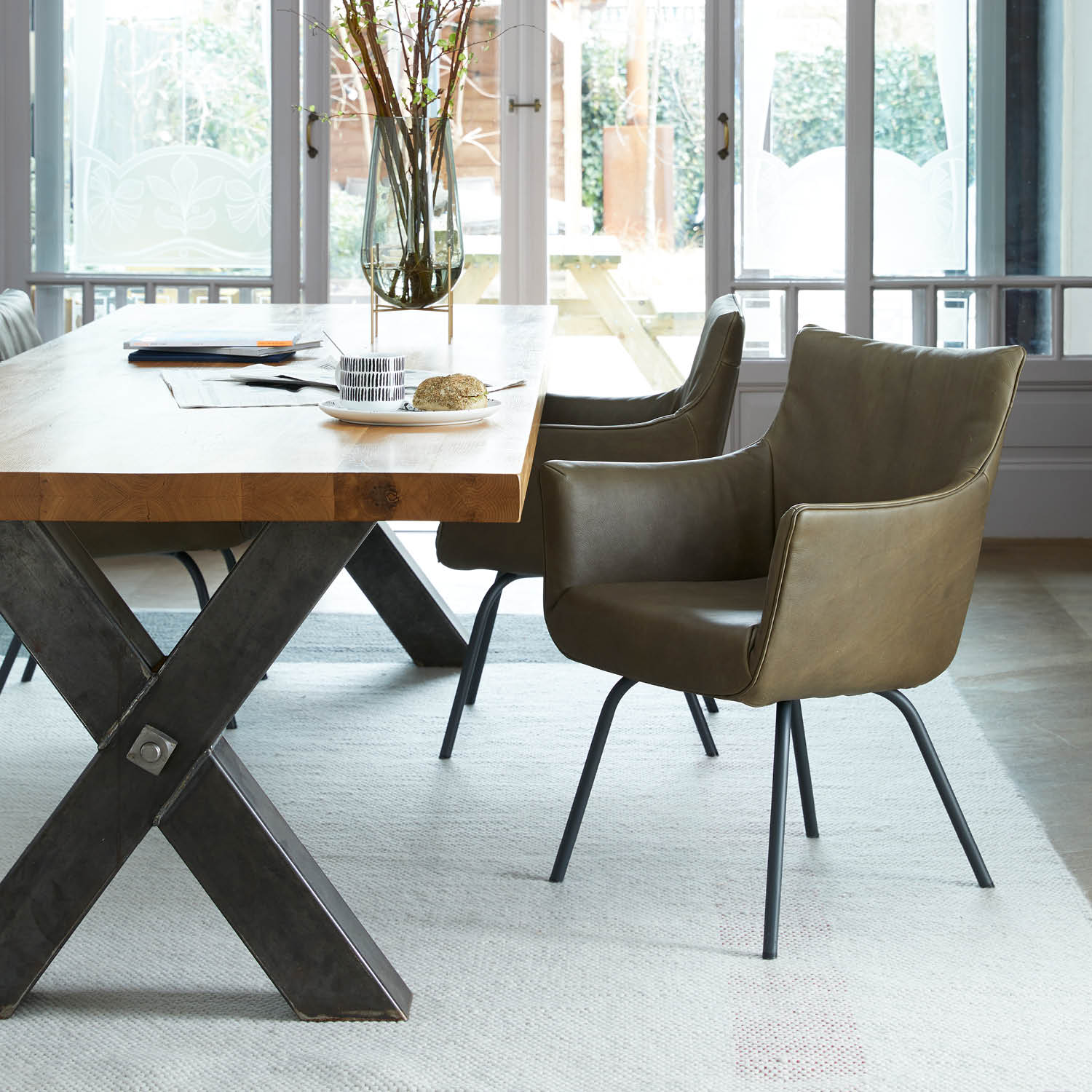 Label van den Berg Chief Low Dining Chair