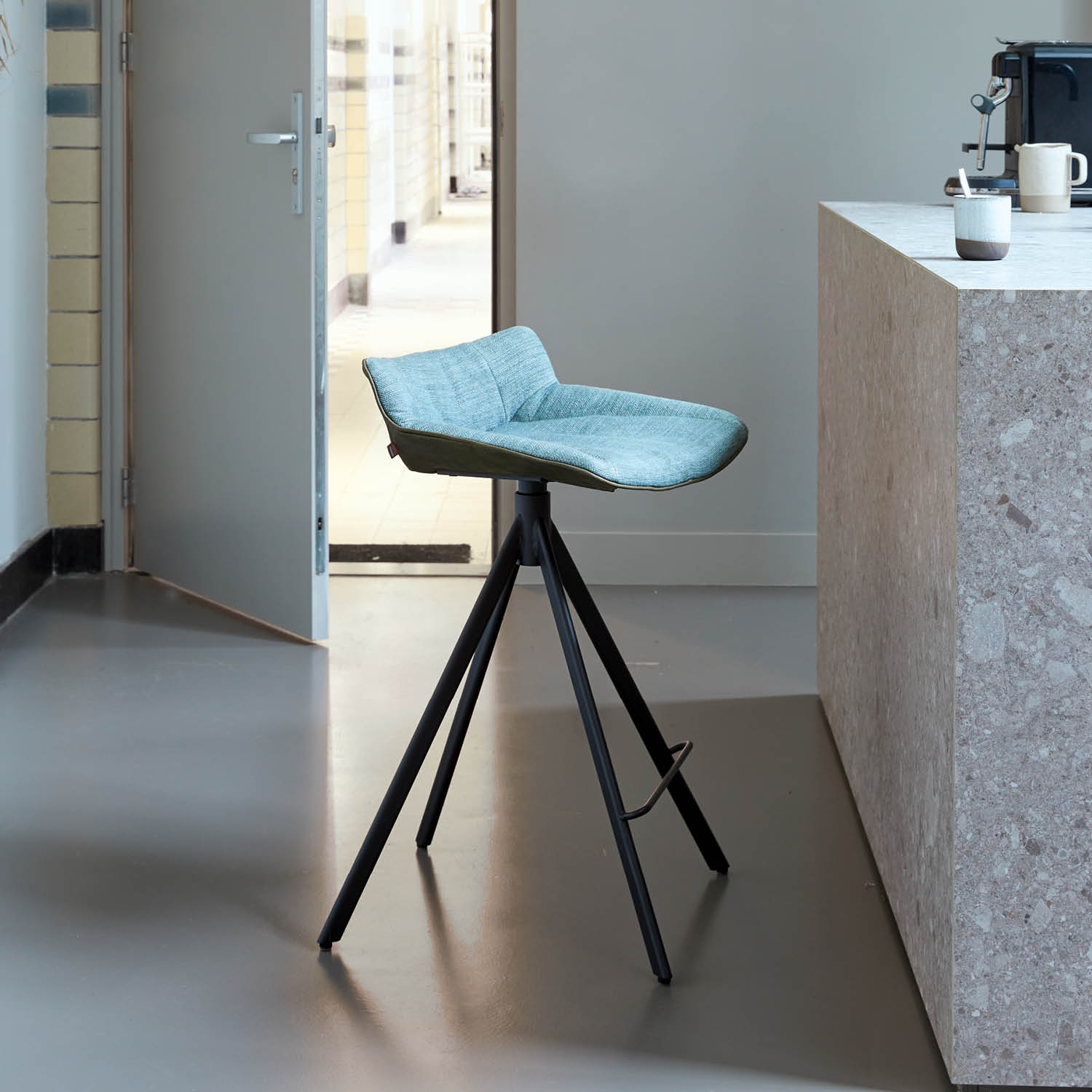 Label van den Berg Gustav jr Barstool