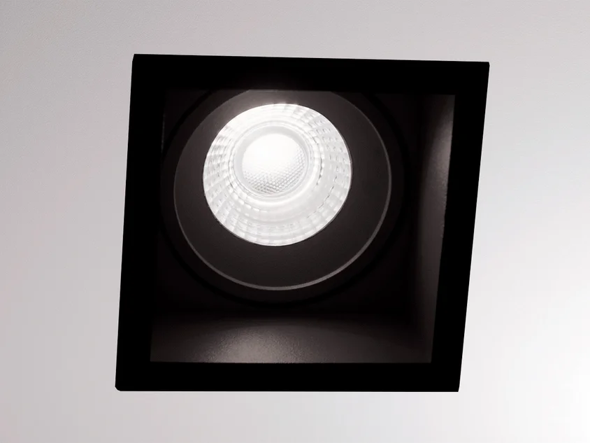 Molto Luce Pontos Square