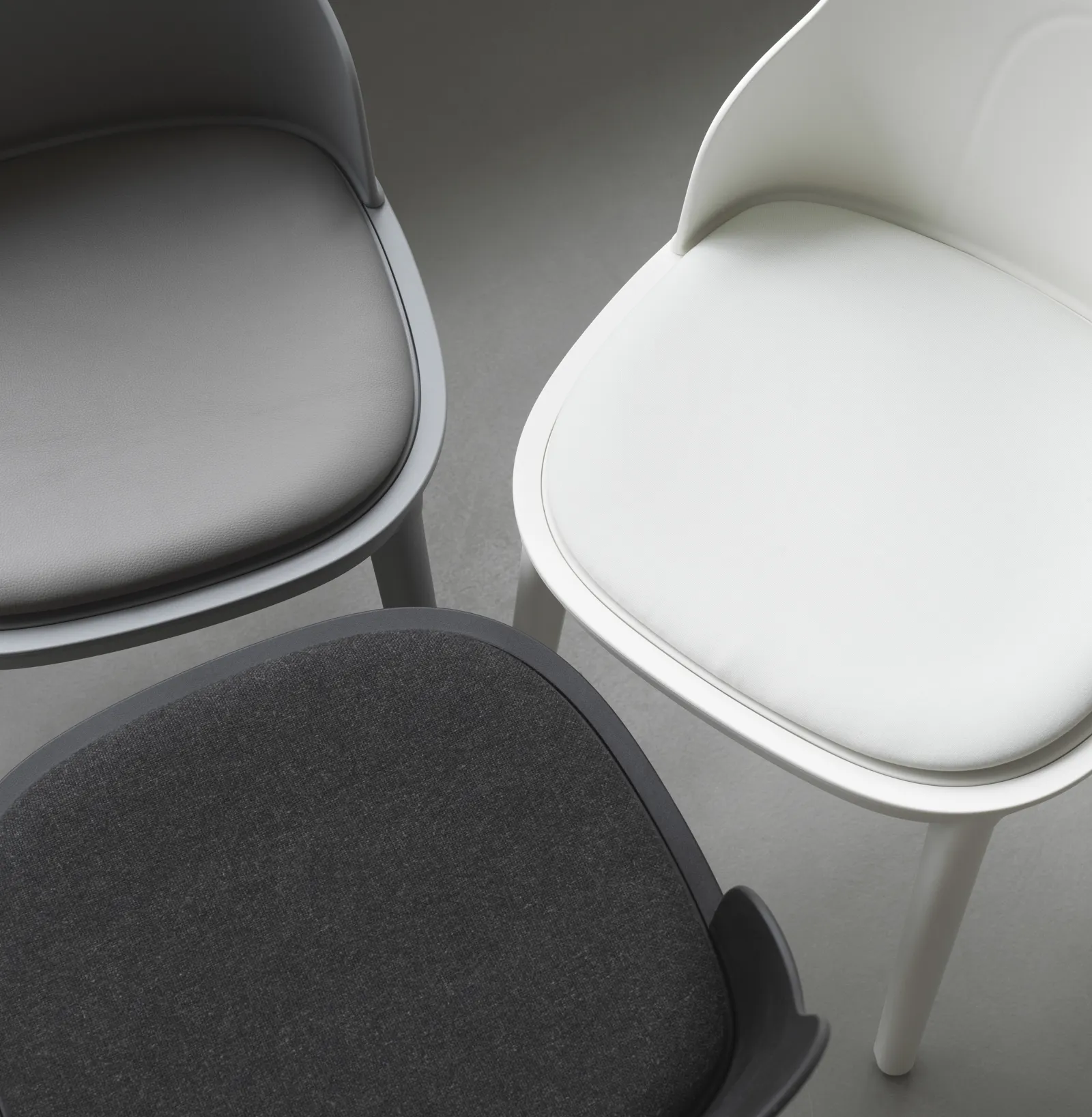 Normann Copenhagen Allez Stuhl gepolstert Canvas, schwarz/polypropylen – Bild 3
