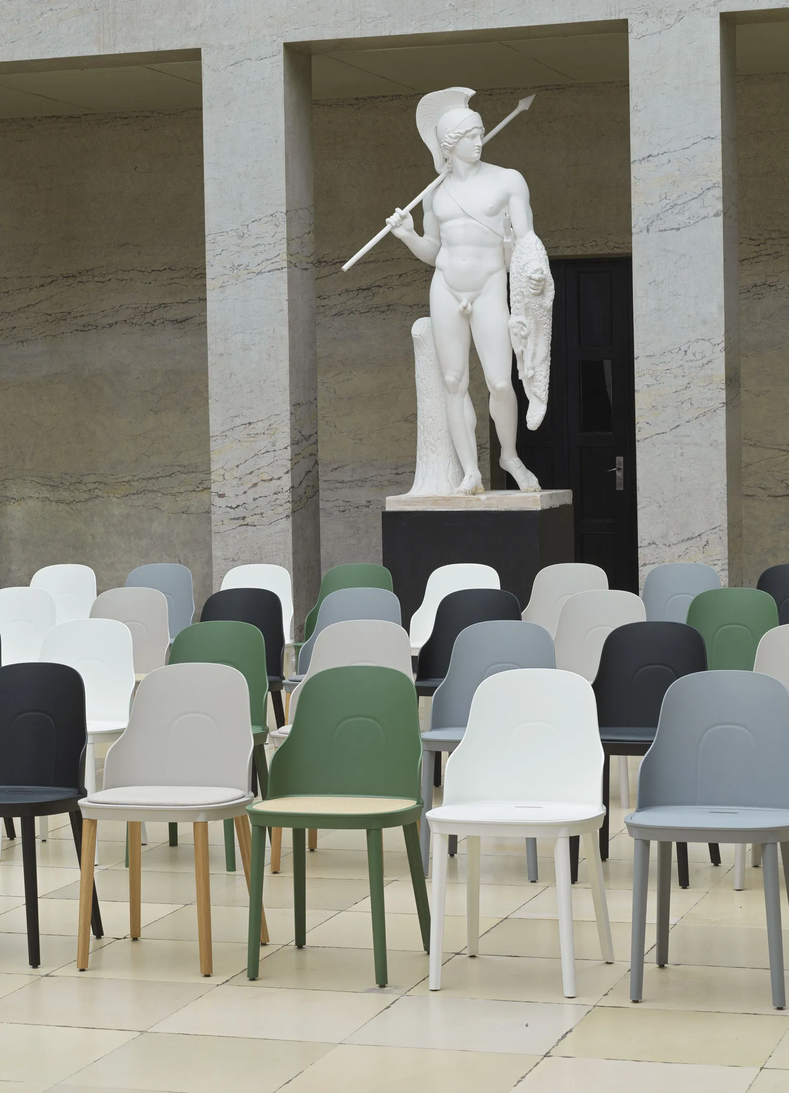 Normann Copenhagen Allez Stuhl weiß – Bild 3