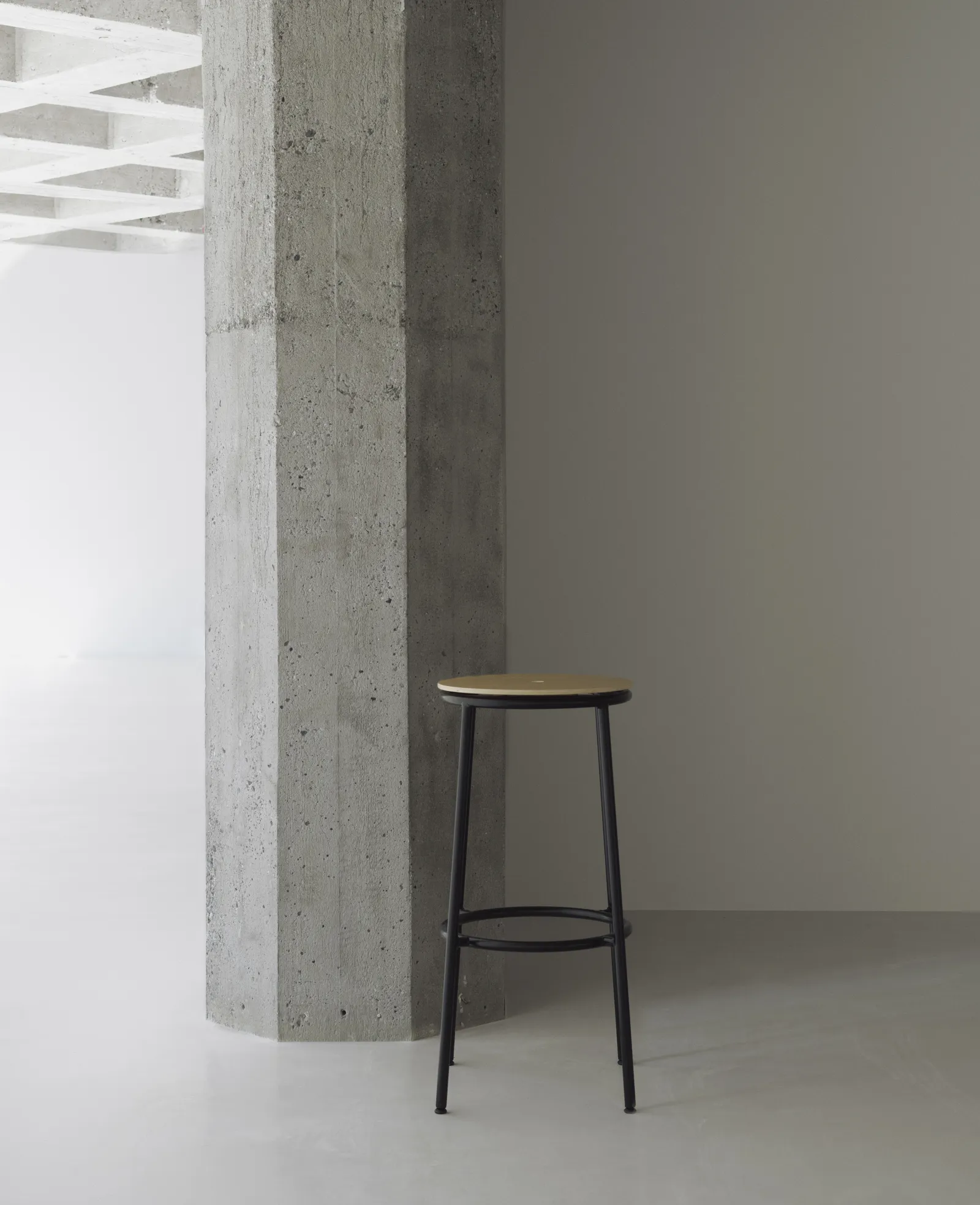Normann Copenhagen Circa Barstool 75 cm Black Aluminum – Bild 3