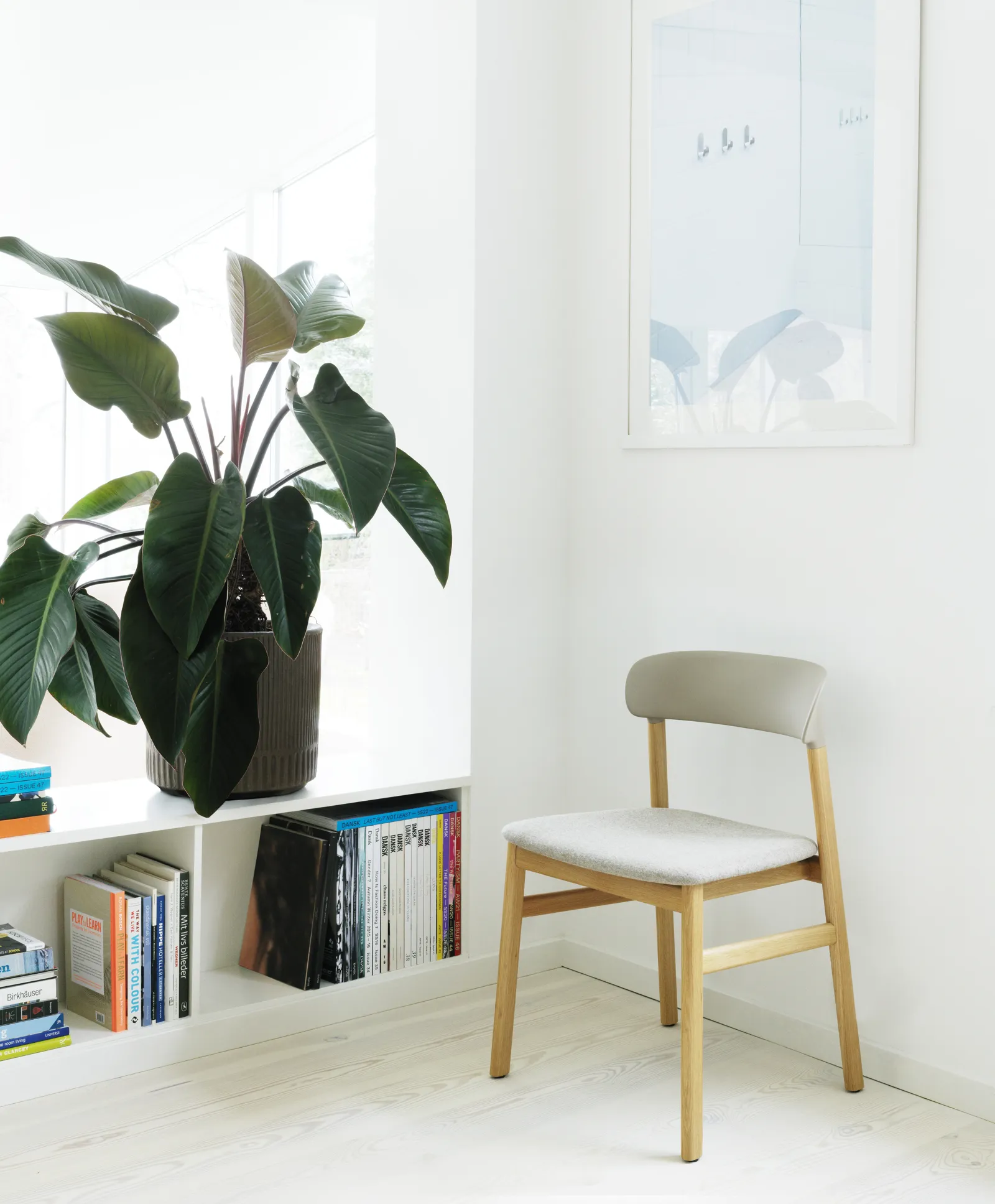 Normann Copenhagen Herit Chair Upholstery Smoked Oak Spectrum Leather Black – Bild 8
