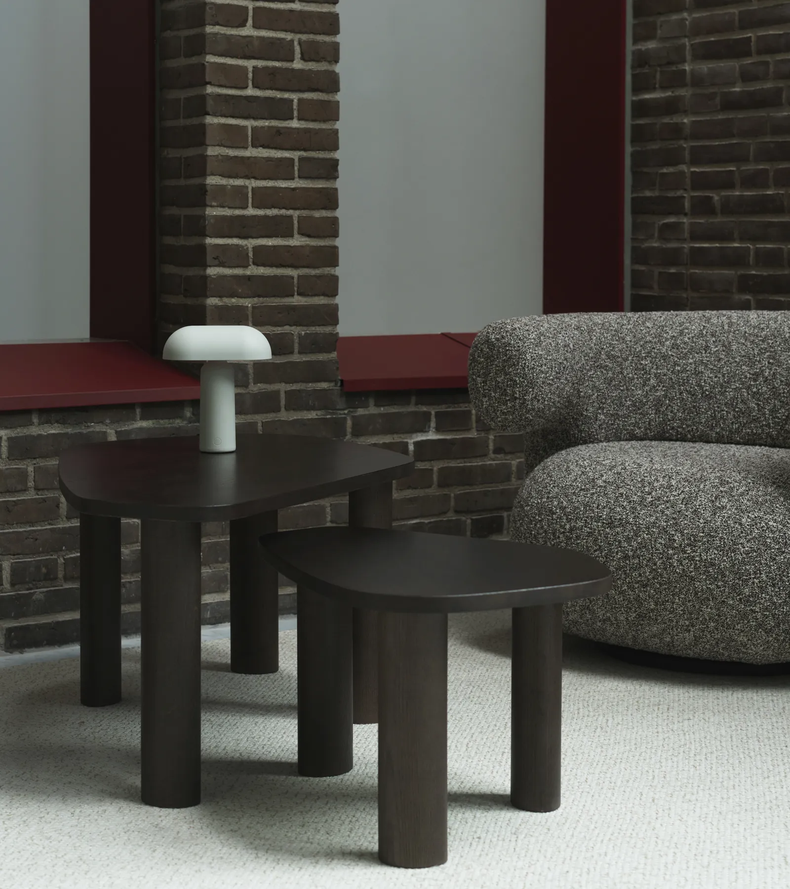 Normann Copenhagen Sculp Couchtisch Klein Braun Gebeiztes Eschenholz – Bild 8