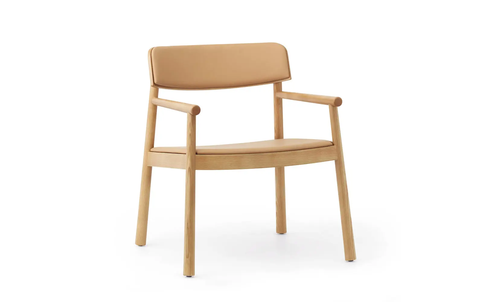 Normann Copenhagen Timb Loungesessel mit Armlehnen, gepolstert, Tan/ Camel Leder