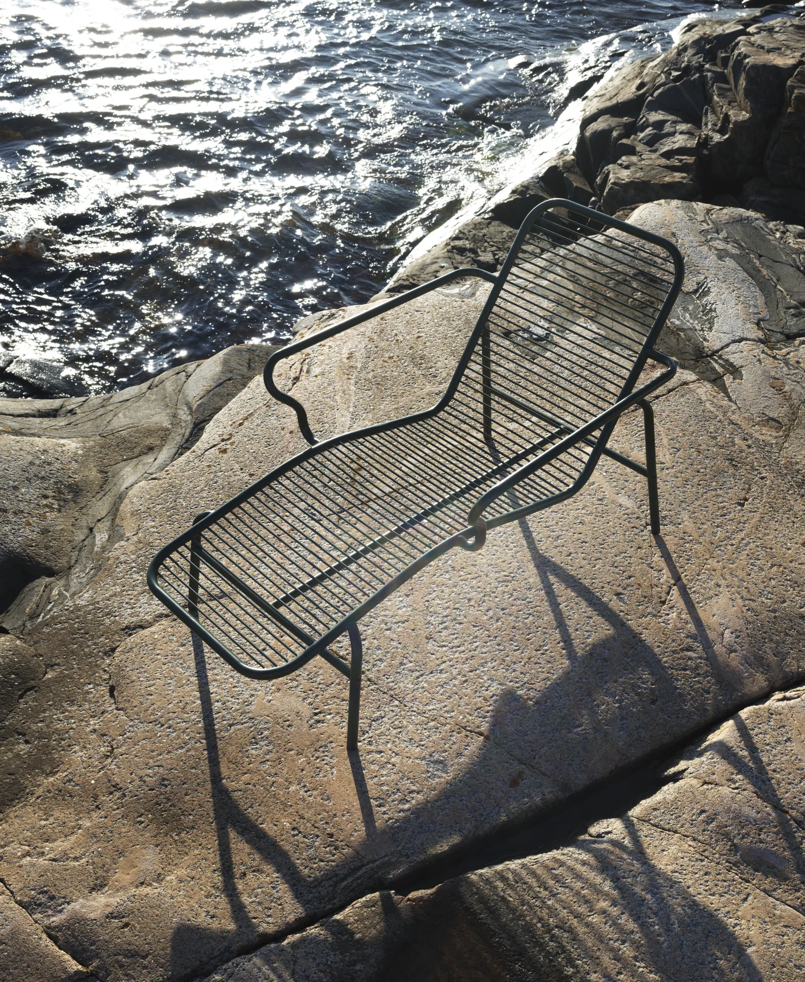 Normann Copenhagen Vig Chaiselongue Dunkelgrün – Bild 3