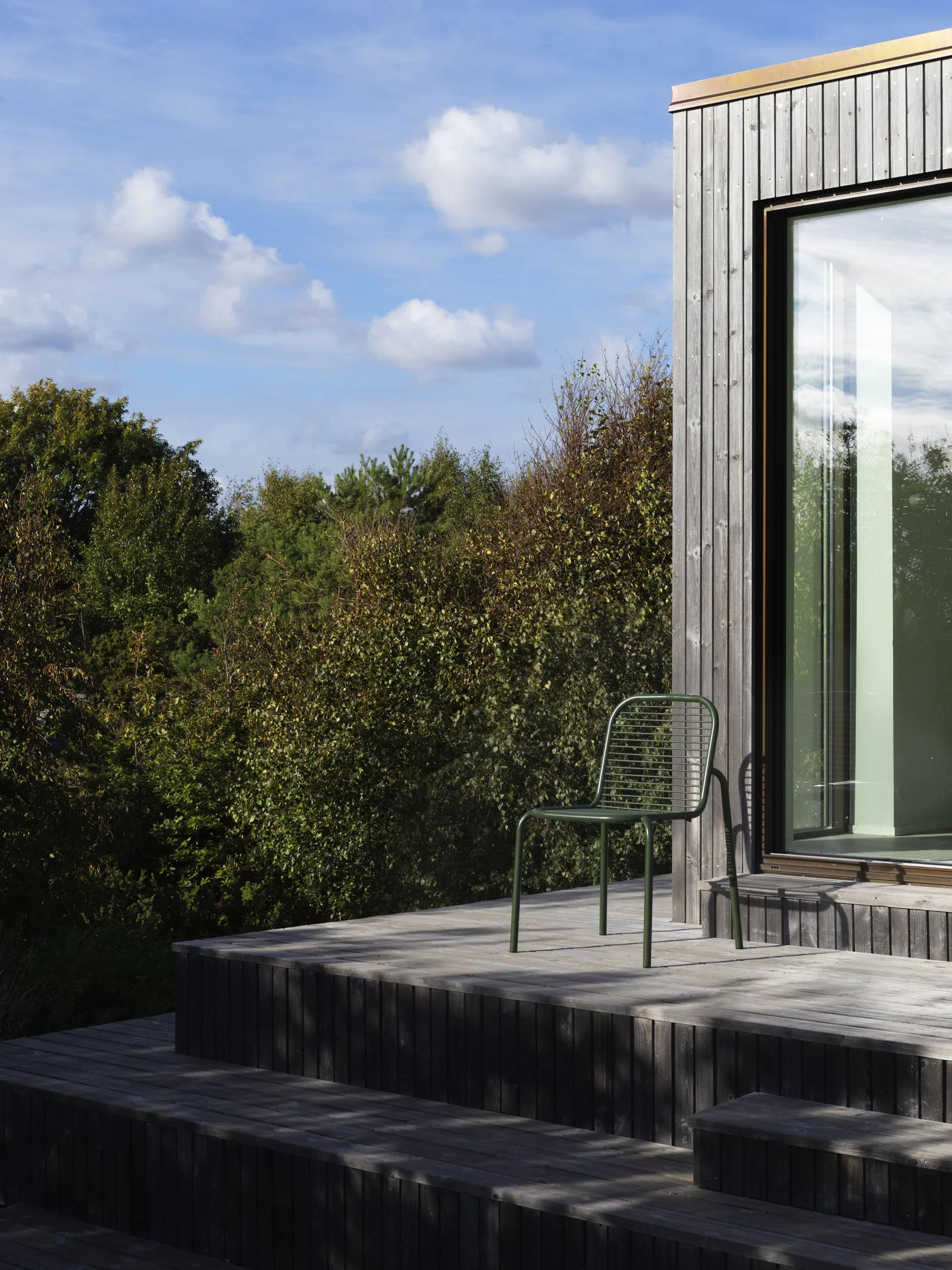 Normann Copenhagen Vig Stuhl Dunkelgrün – Bild 5